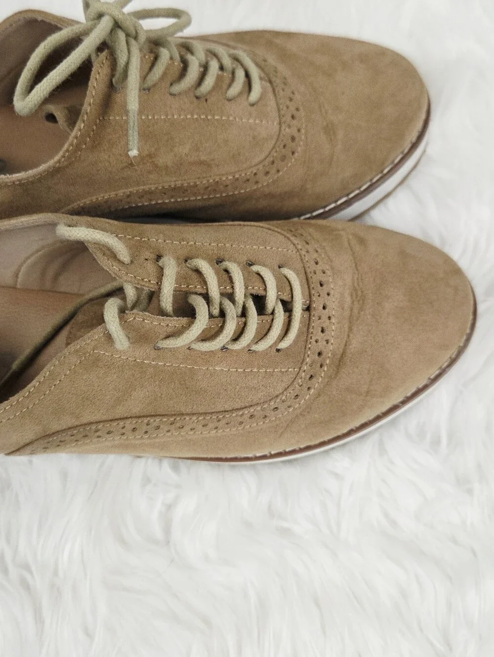 Torrid 8 extra wide fabric Suede Wingtip Oxford Shoes in Tan